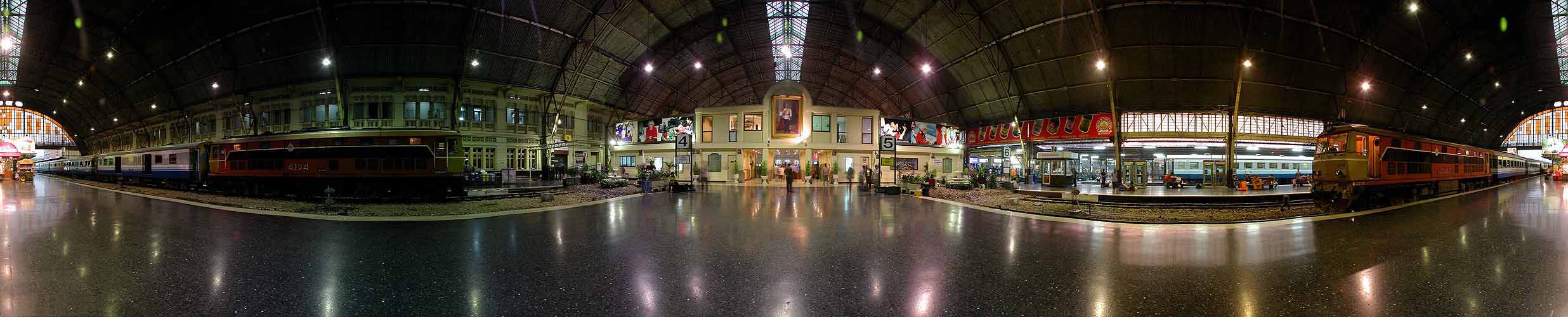 Hualampong Train Station, Bangkok
